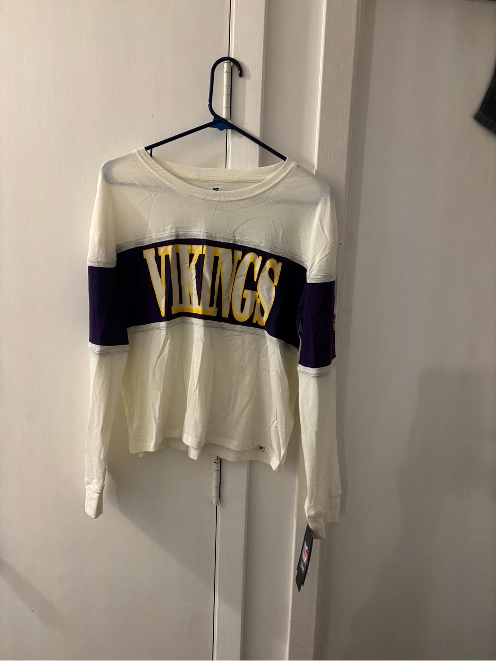 NWT Fanatics Cream, Purple and Gold Minnesota Vikings Long-Sleeve Tee